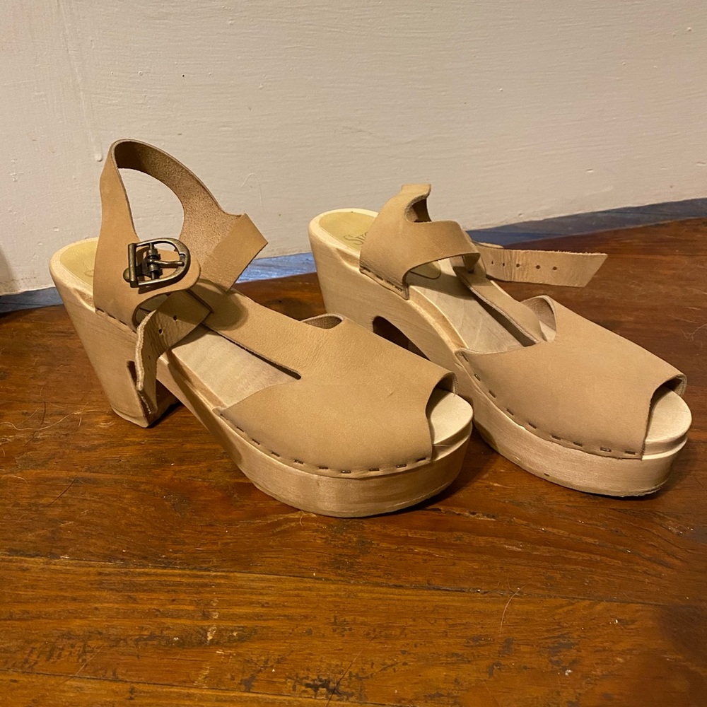 nude Sven clogs